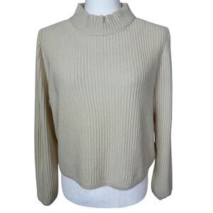 St. John's Women's Cream Crew Neck Sweater 75% Wool 25% Rayon Size L